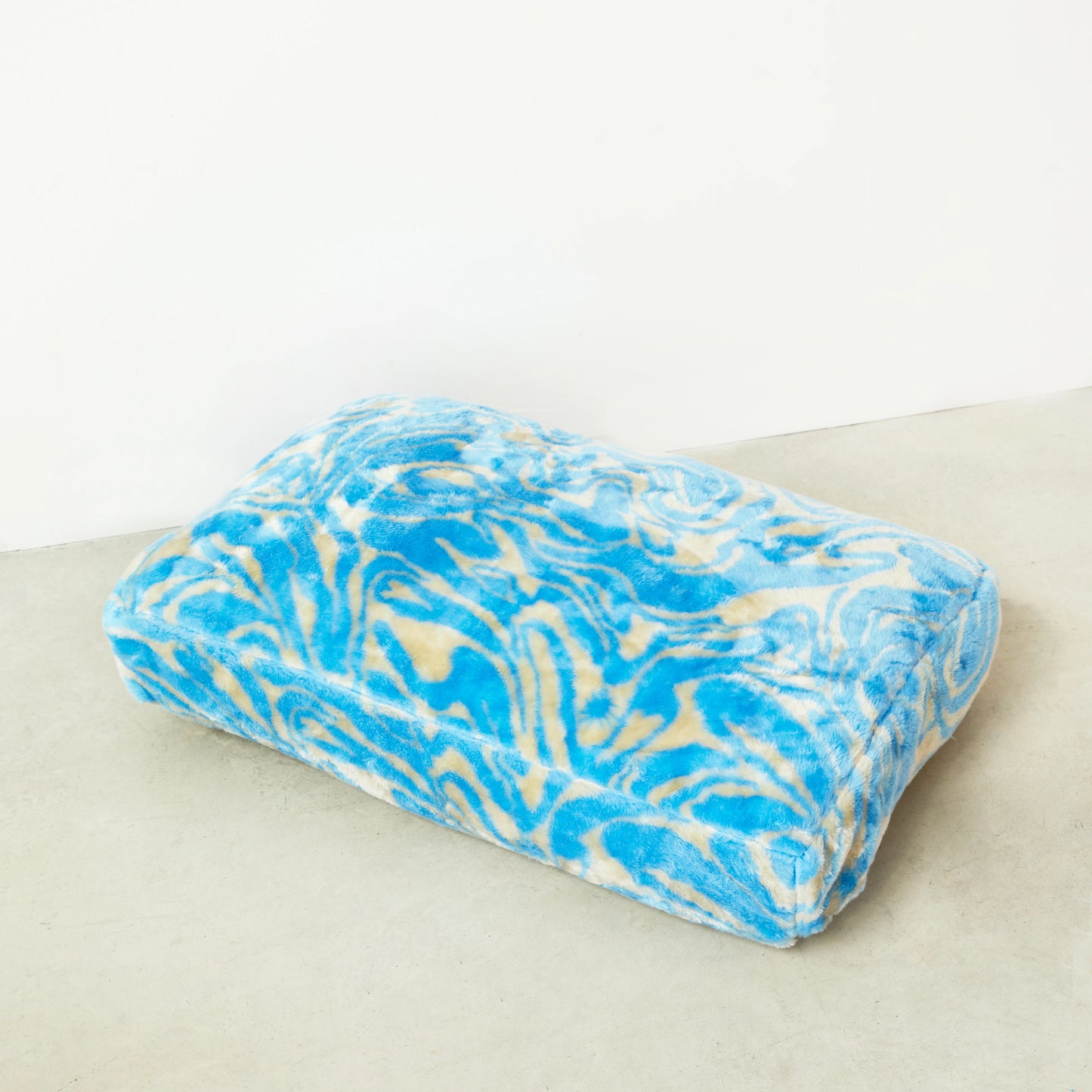 Swirl Fluffy Dog Bed - Blue/Beige